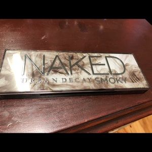 Urban Decay Smokey Palette
